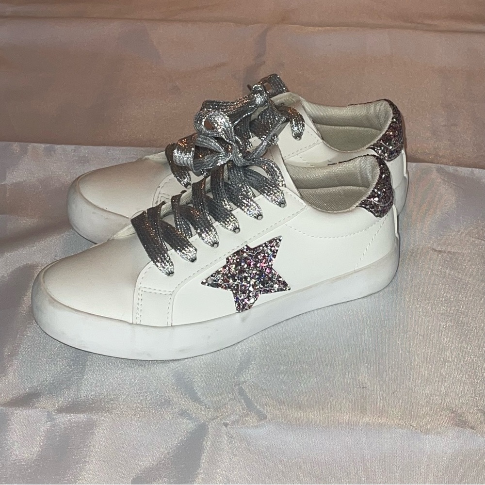 Fabkids Glitter Star Sneakers Girls Size 1 White & Silver